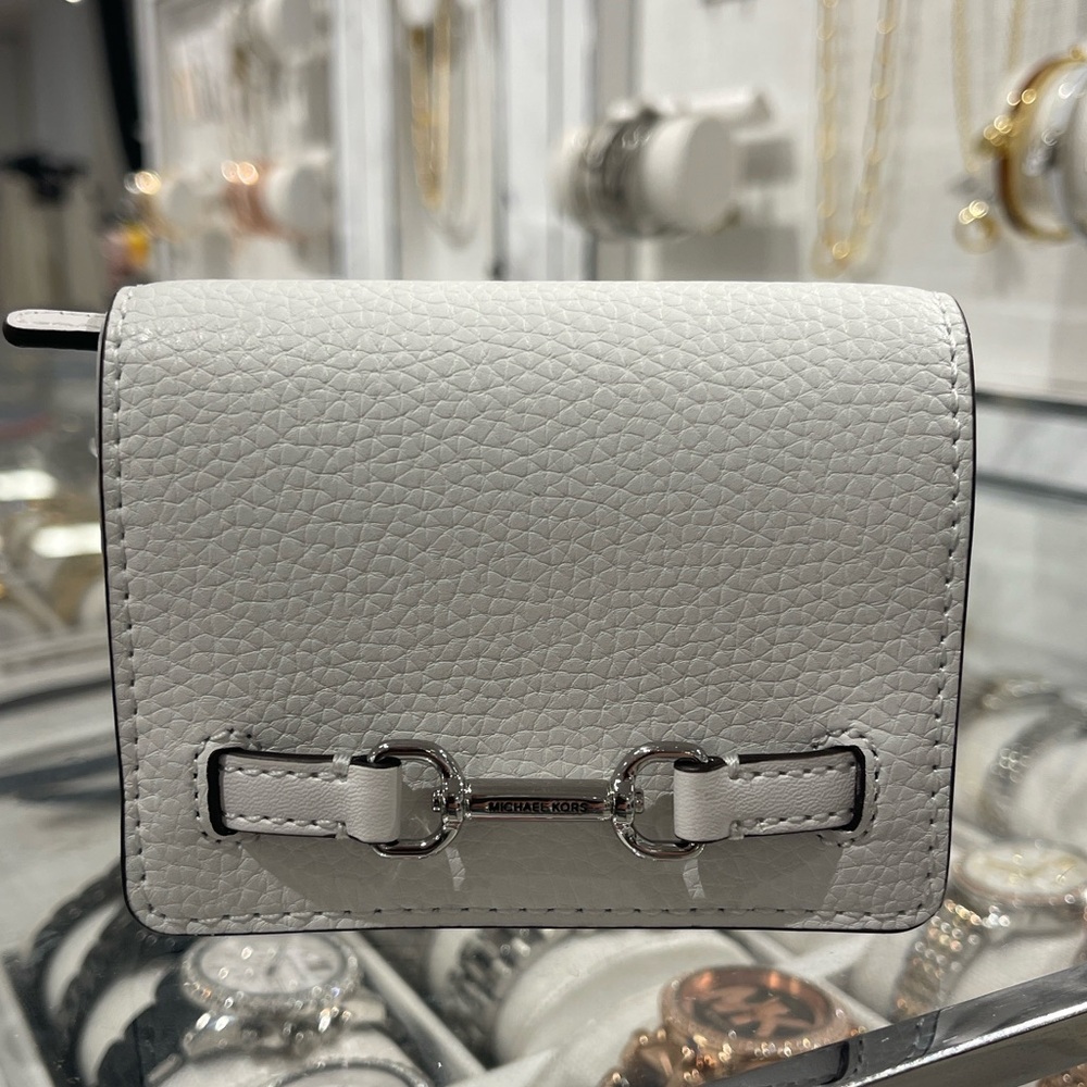 MICHAEL KORS Carson Small Pebbled Leather Wallet
Optic White 
NWT - Picture 16 of 16